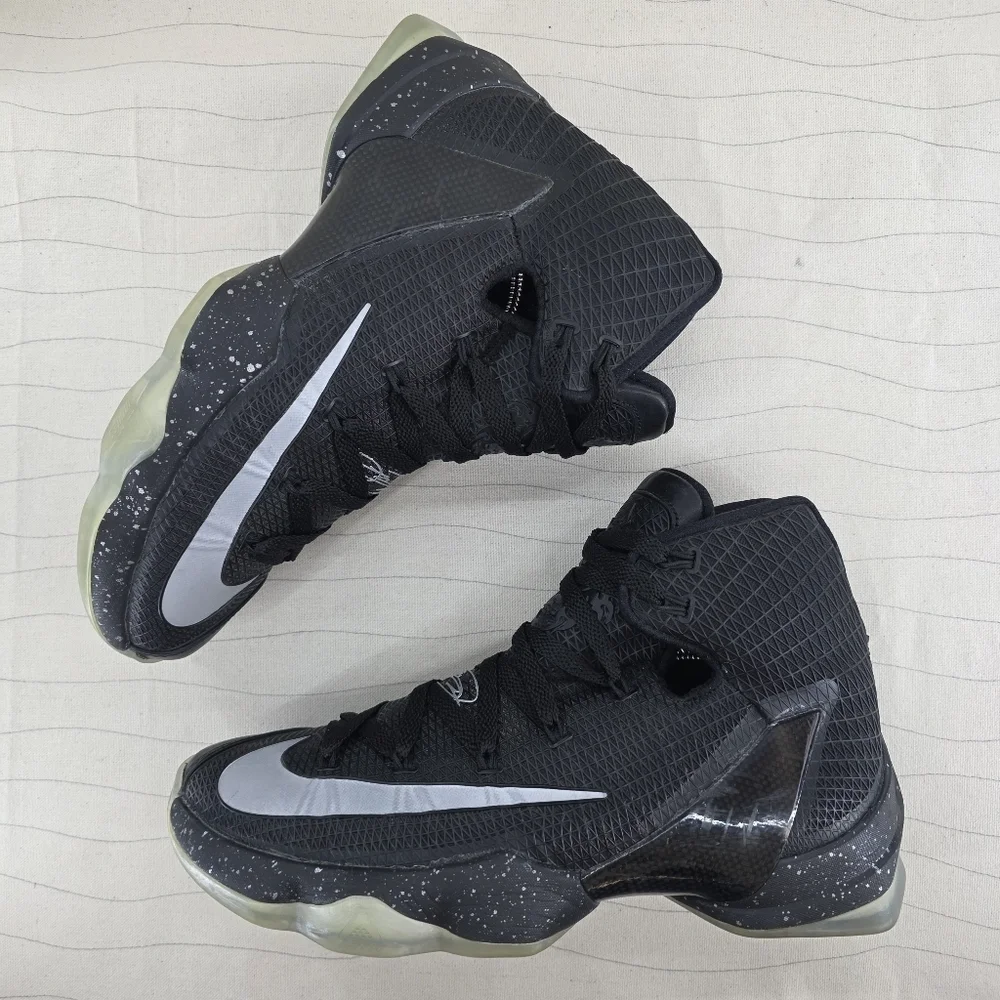 Nike mens lebron